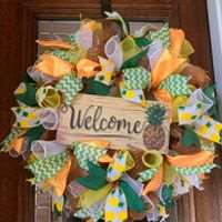 DIY - Welcome Pineapple Wreath Making class