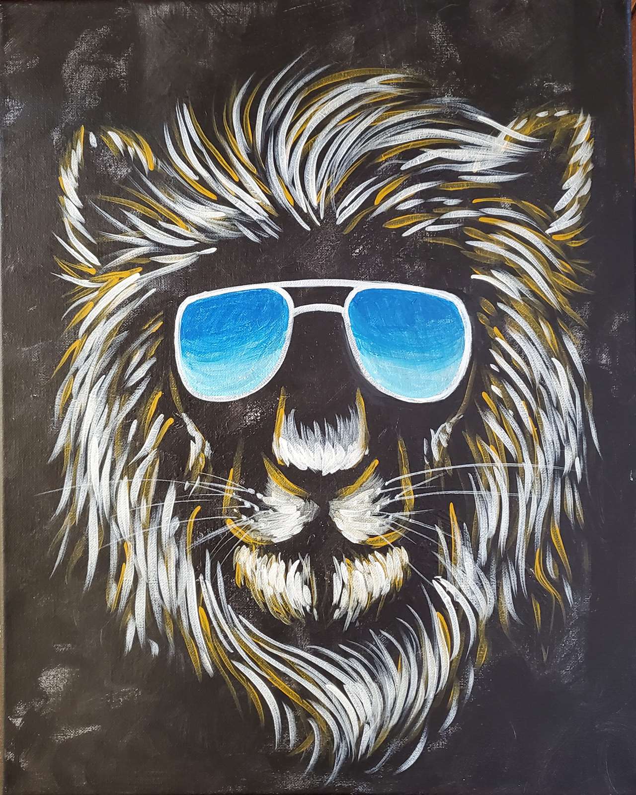 Lion in Aviators - Thu, Jul 30 7PM at Briarcliff